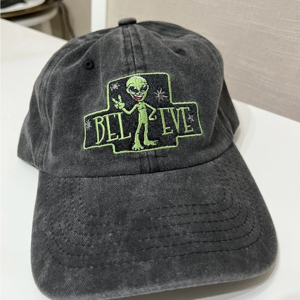 Black Unisex UFO Alien “Believe” Baseball Cap - NEW